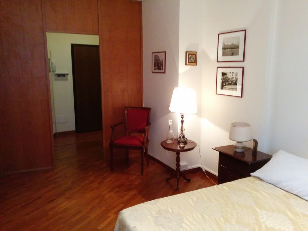 Napoli Porta Di Mare Bed & Breakfast Room photo