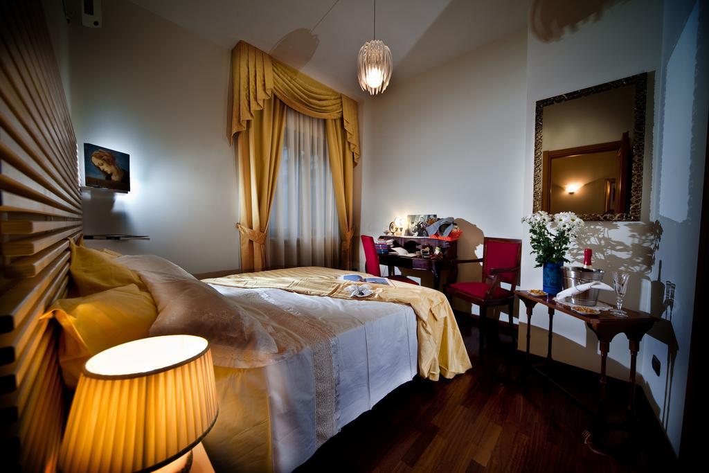 Napoli Porta Di Mare Bed & Breakfast Room photo